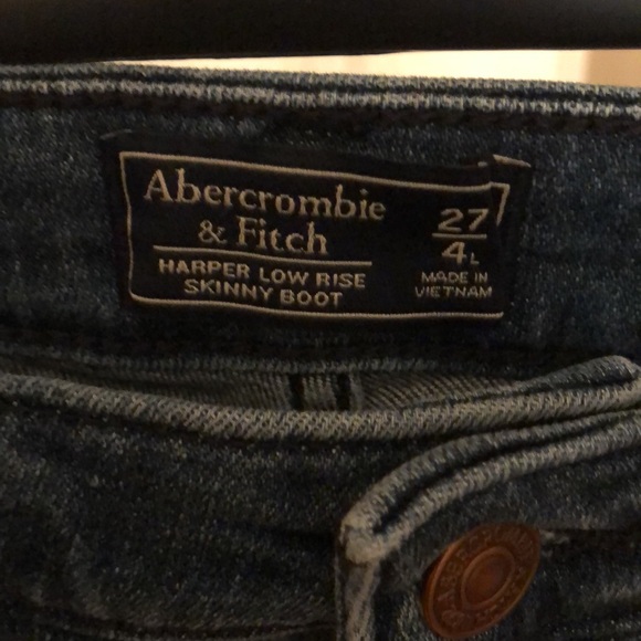 Abercrombie & Fitch Low Rise Skinny Boot. - Picture 4 of 4
